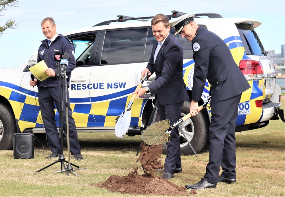 Marine Rescue Newcastle Unit Commander Ron Calman OAM honoured... again