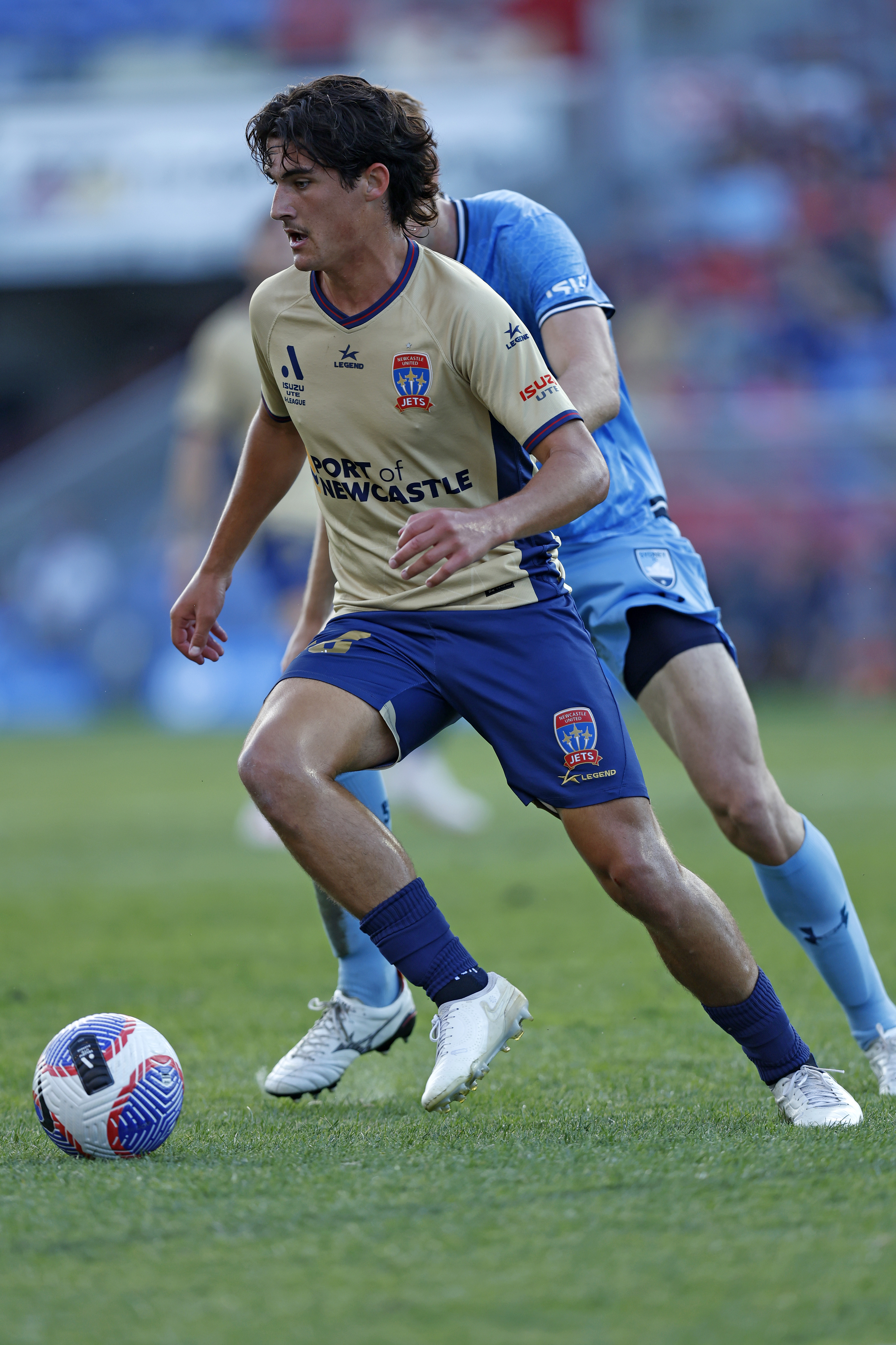 ALM: Friendships pushed to the side when ex-Jet returns to Newcastle ...